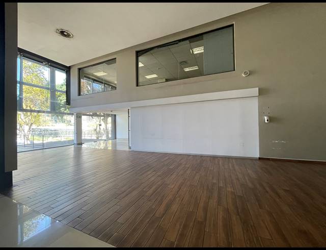 8,970M² OFFICE FOR SALE IN SANDTON CENTRAL